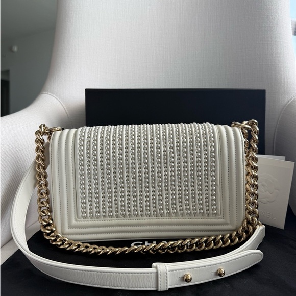 Chanel Calfskin Pearl Medium Boy Bag Flap White Handbag - Picture 7 of 16